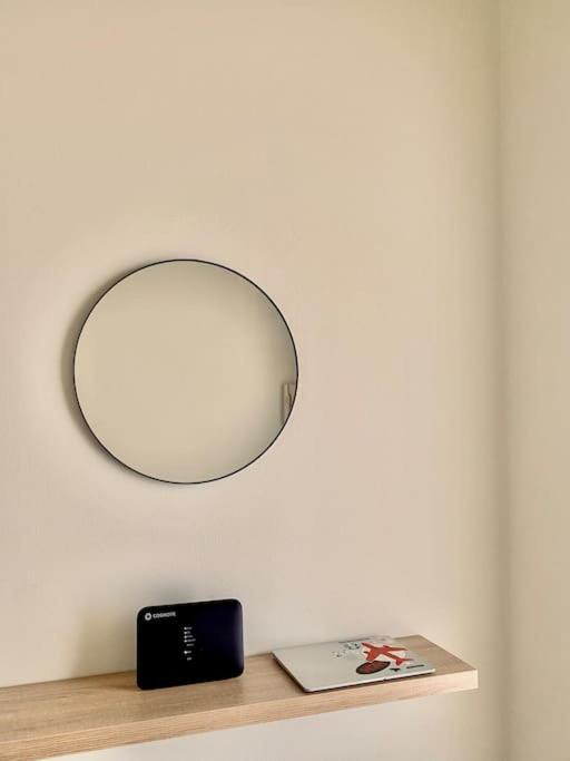 Apartment Feels Like Vari (Attica)